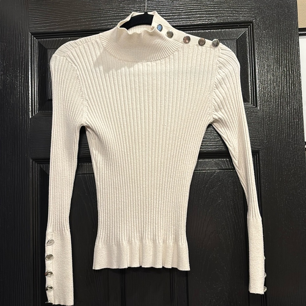 INC International Concepts white turtle neck sweater